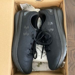 Under Armour Charged Pursuit 2